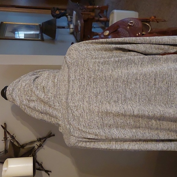 Pullover - Picture 2 of 3